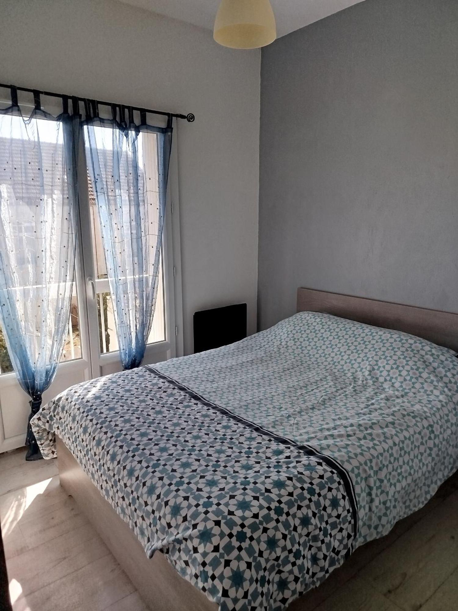 Appartement Dans Charmante Petite Residence 베르주라크 외부 사진